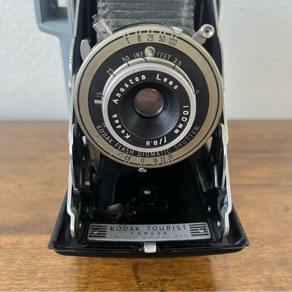 vintage Kodak Tourist Camera - Picture 2 of 10